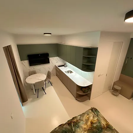 Kutloch Lebenski A07 *